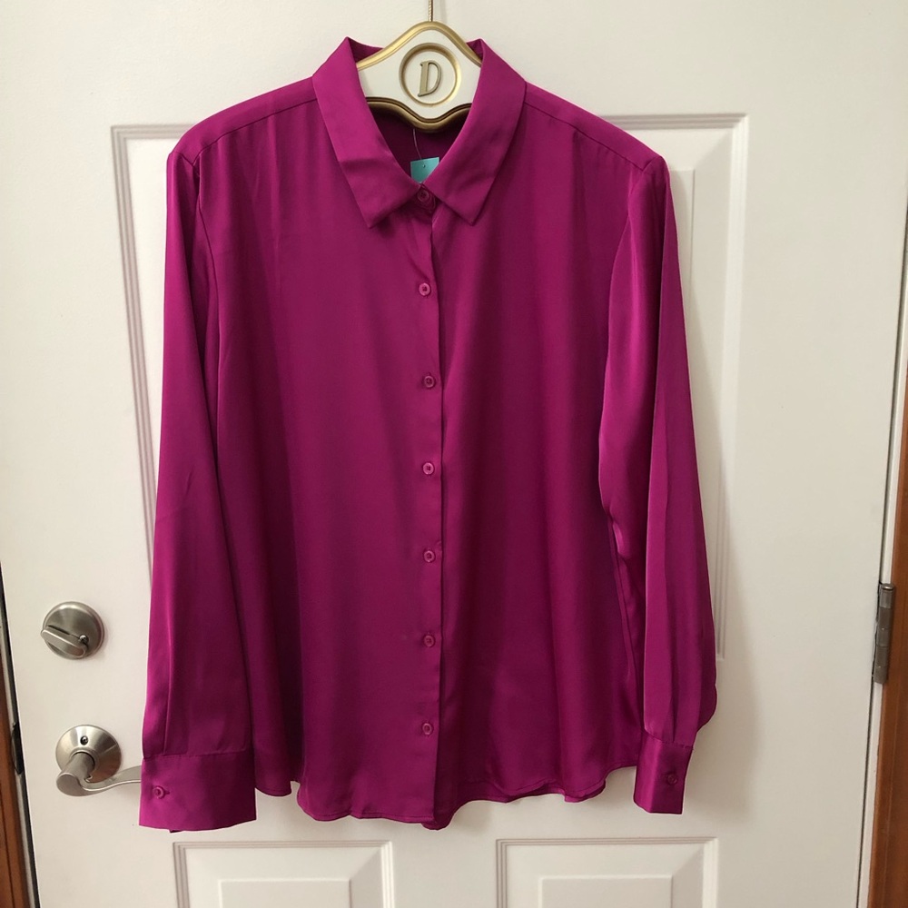 NWT - Maurices 100% Polyester Blouse In Fuchsia / Size XL